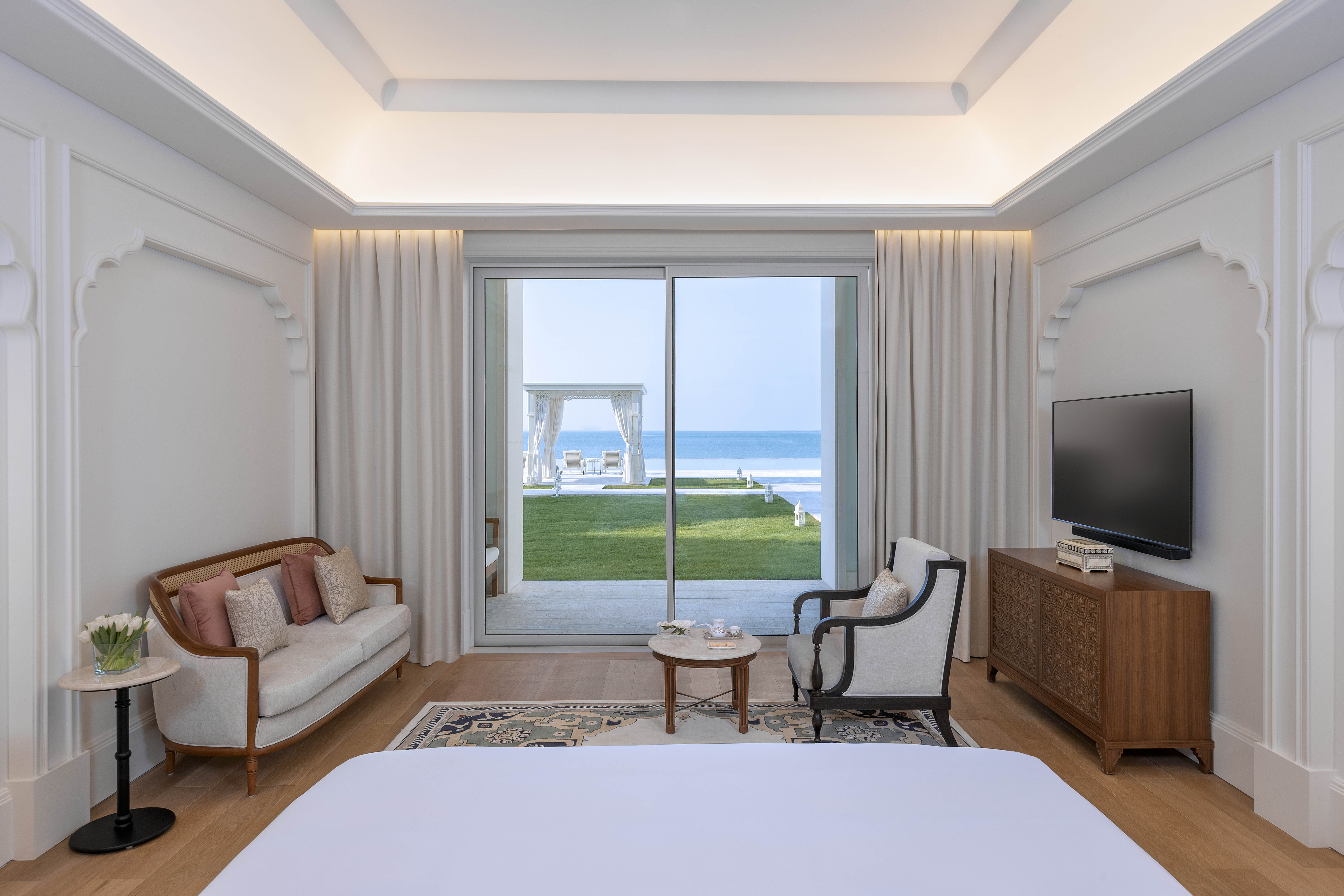 Chedi, Grand, Beach