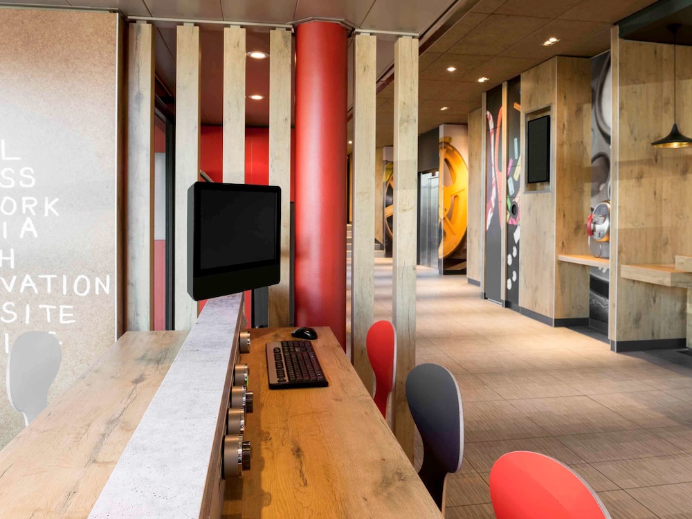 IBIS GENEVE AEROPORT 57/66