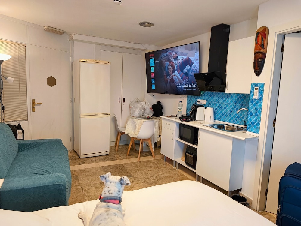 Hostal estudios 25/48