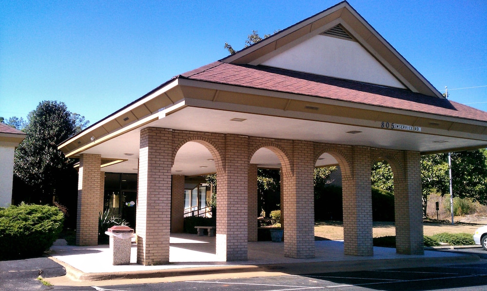 Clarion Inn Southern Pines - Pinehurst 2/31