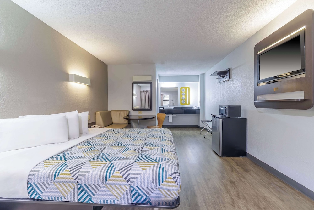 Motel6 Boerne, TX 29/60