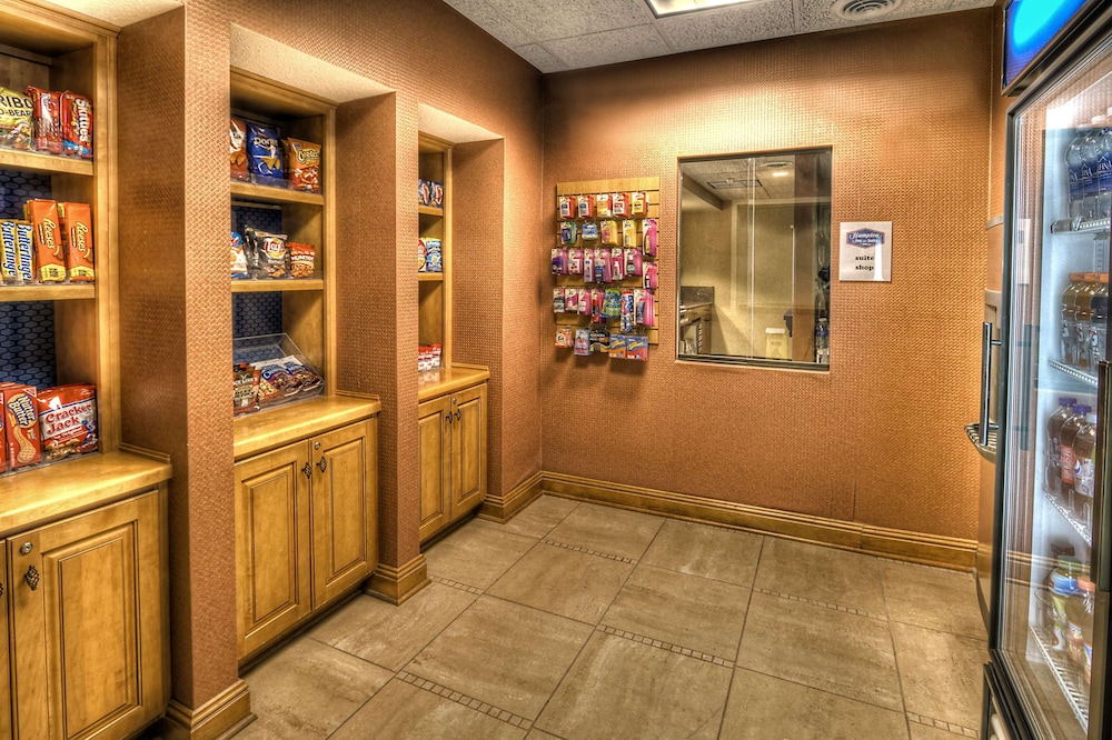 Hampton Inn & Suites Kalamazoo-Oshtemo 6/42