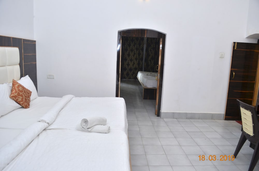 Hotel Shanti Mount Abu 9/28