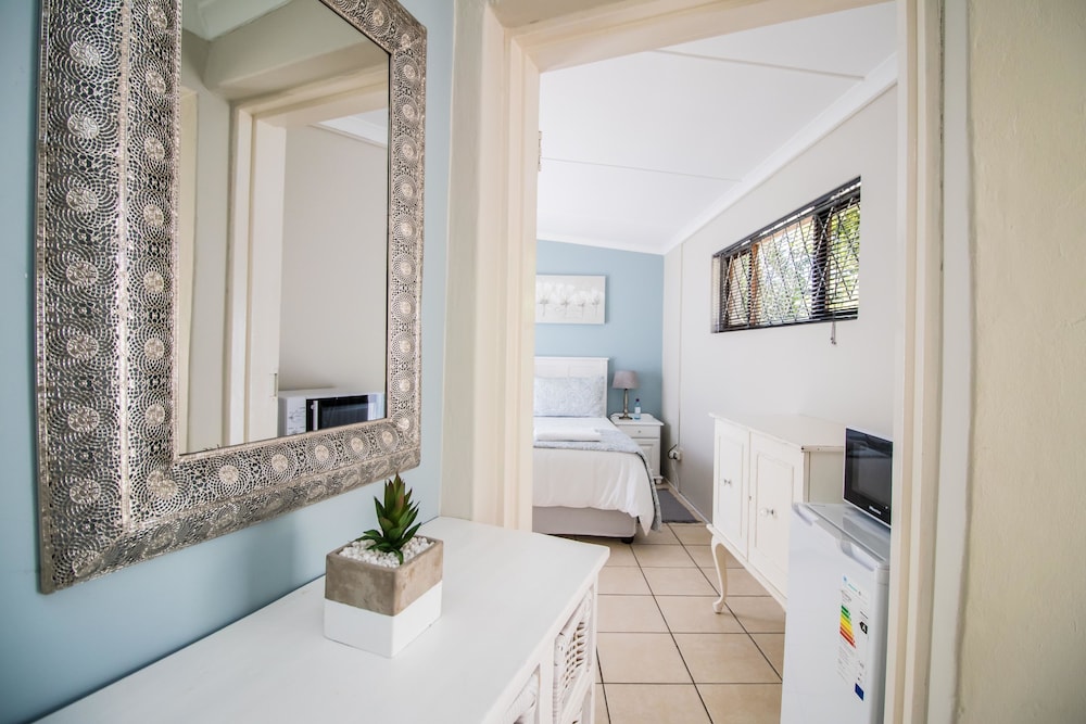 Little Rose Guesthouse & Self-Catering 48/50