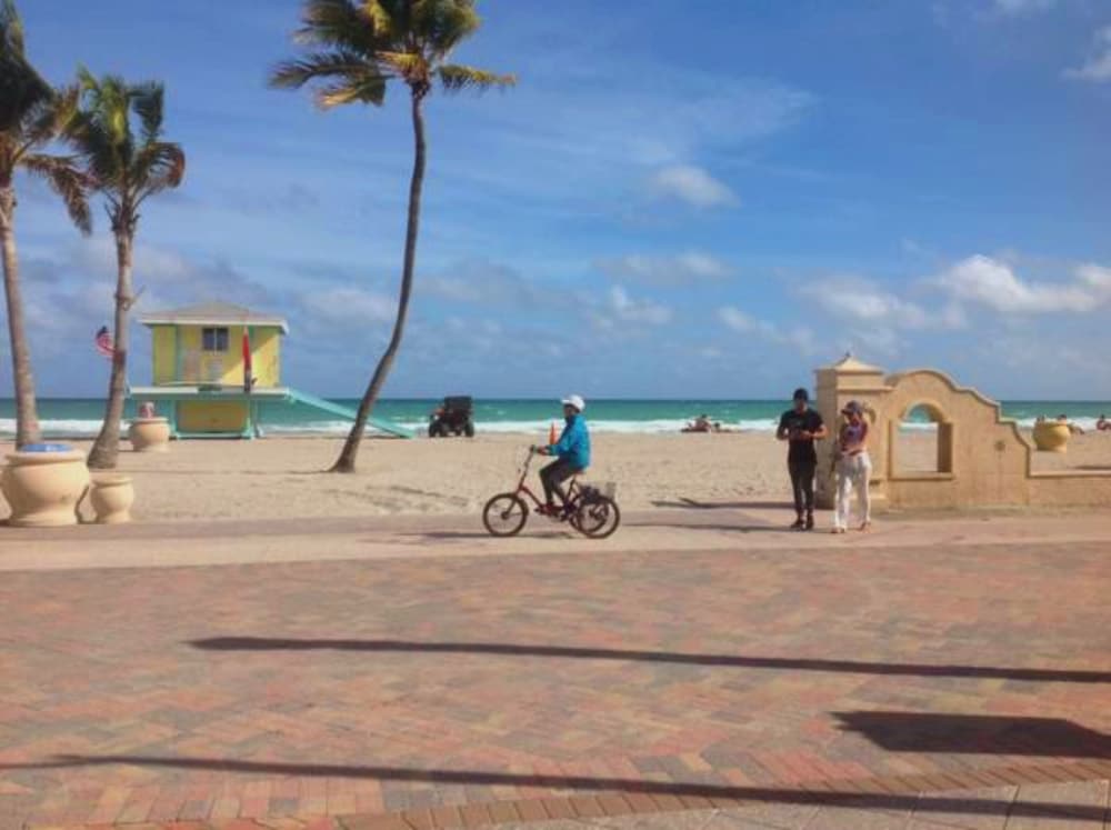 The St Maurice Beach Inn 58/66