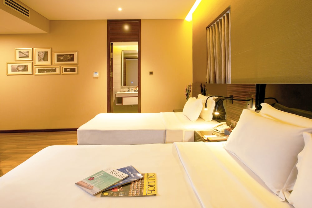 غرفة ديلوكس ثلاثية بسرير مزدوج وسرير فردي، QUEEN ANN HOTEL 10/10