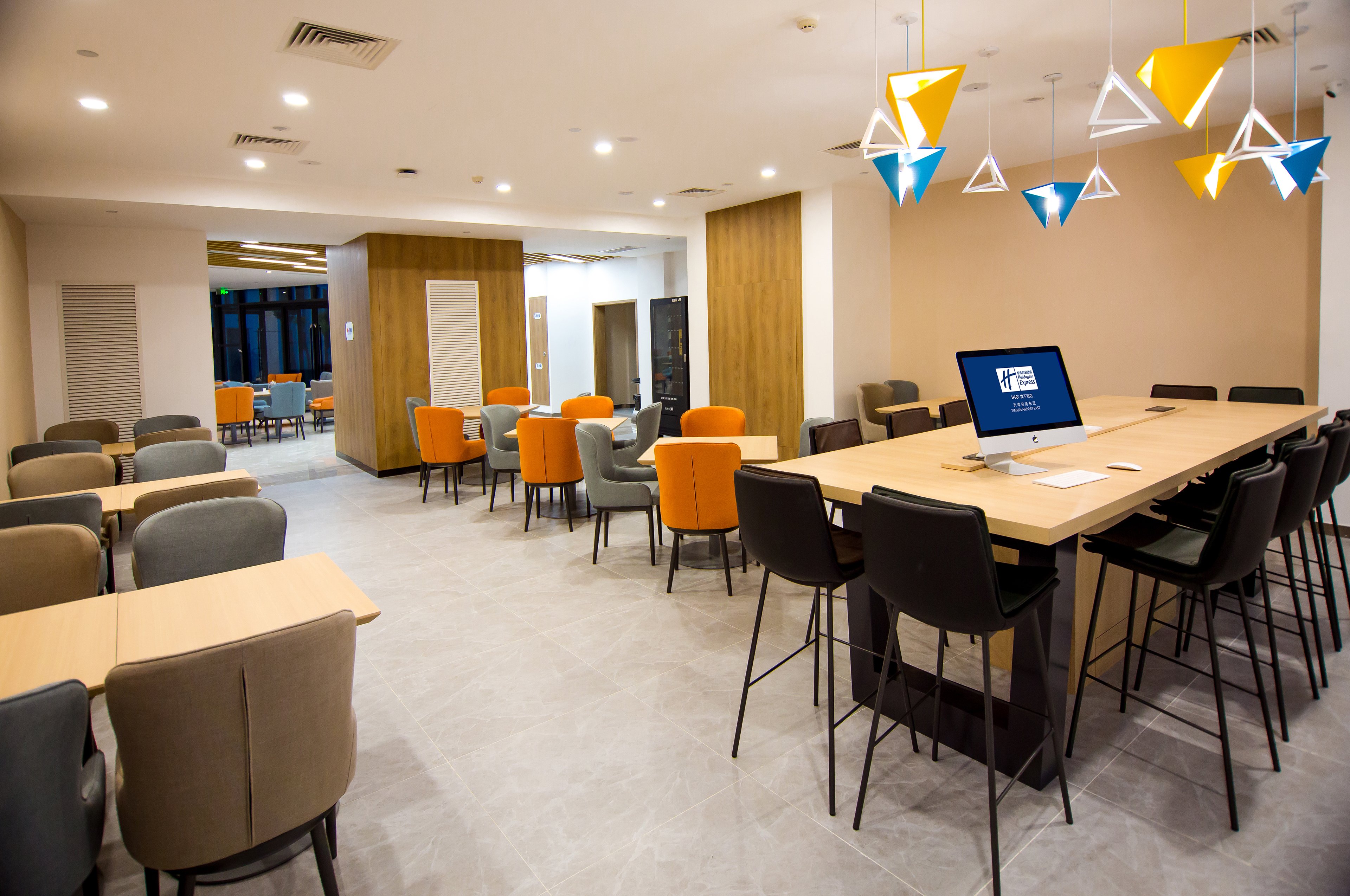 Holiday Inn Express Tianjin Airport East 41/50