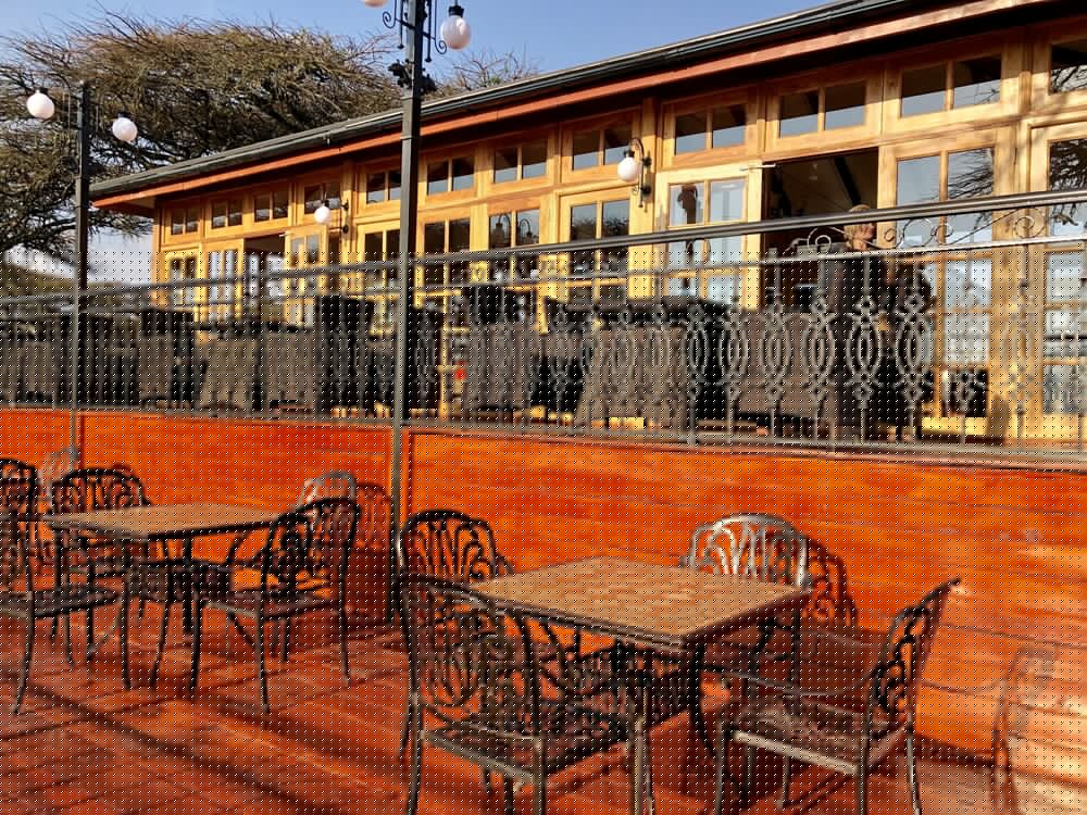 Karibu Camps and Lodges Lions Paw Ngorongoro 7/68