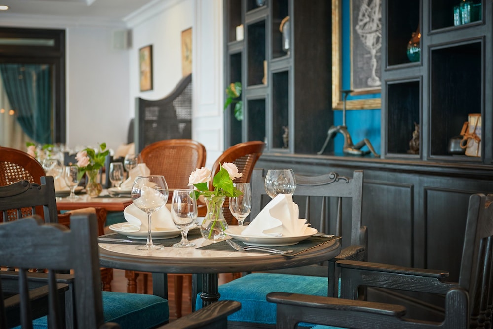 Manoir Des Arts Hotel 59/73
