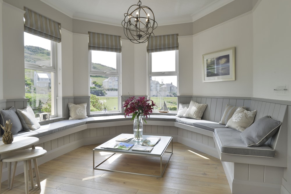 Watersmeet Hotel 34/50