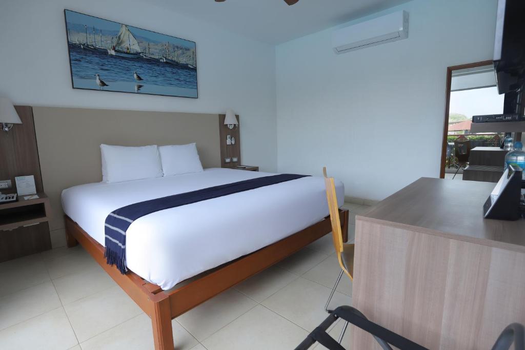Superior, Double Bed, Pool View, Casa Andina Select Zorritos Tumbes 3/6