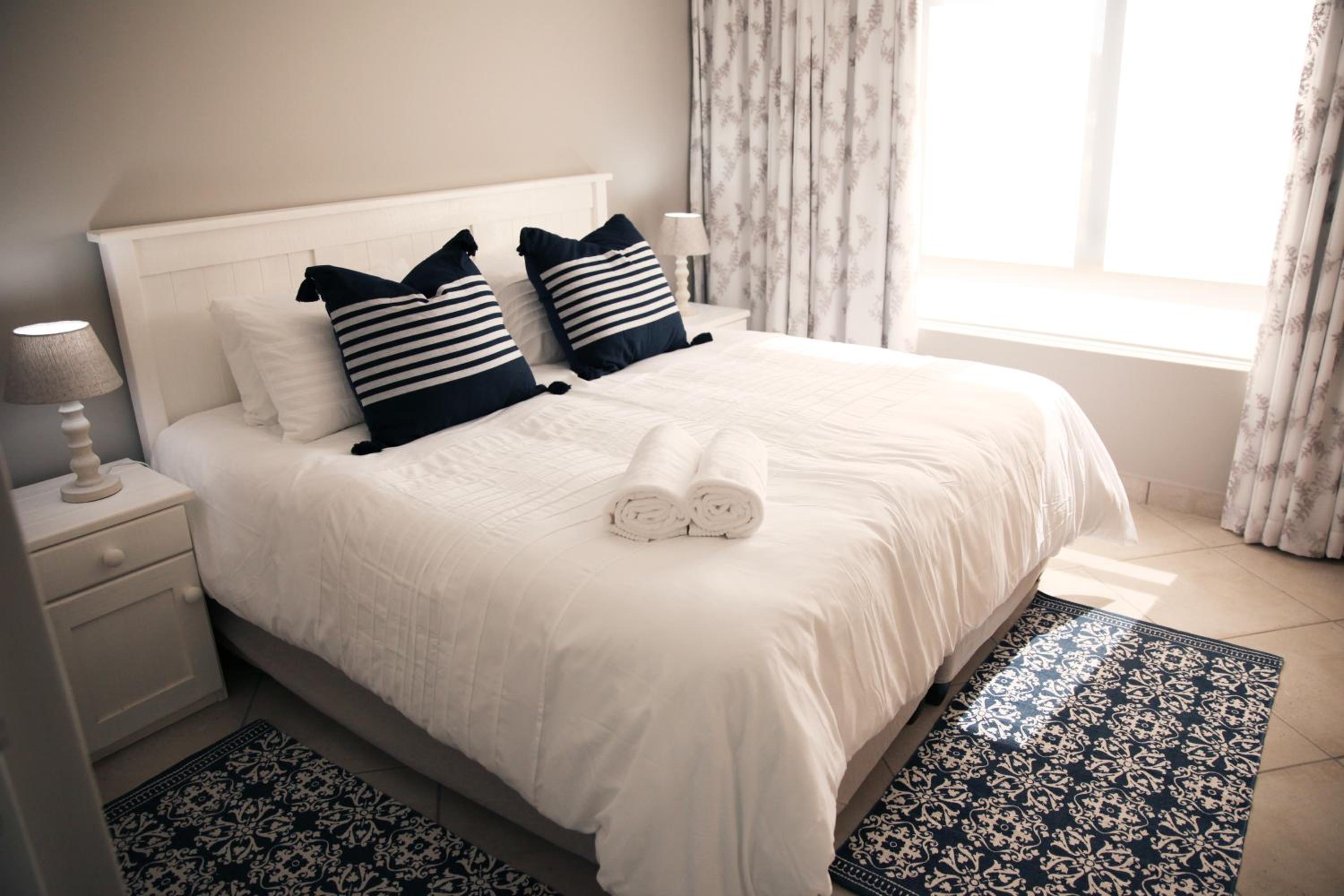 Mari-Amor Self-Catering Apartments 13/23