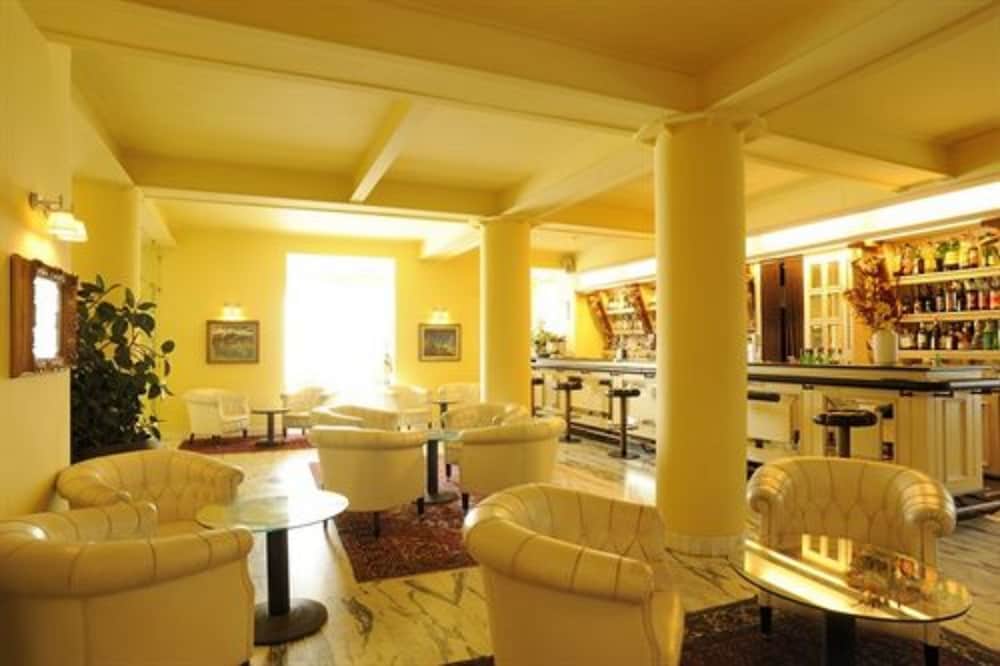 Grand Hotel Mediterranee 52/64