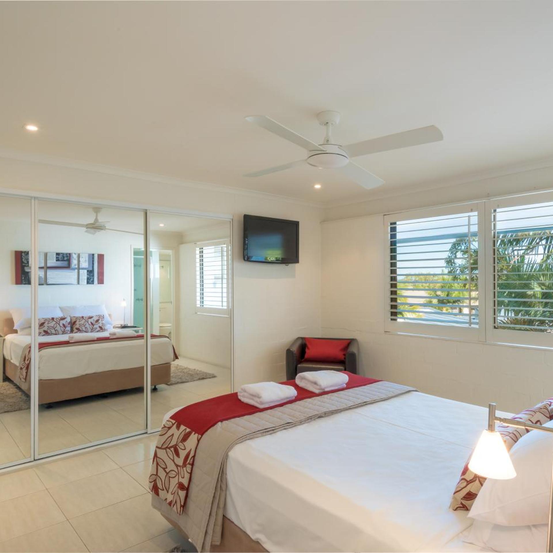 1 Bedroom, Apartment, Partial Water View