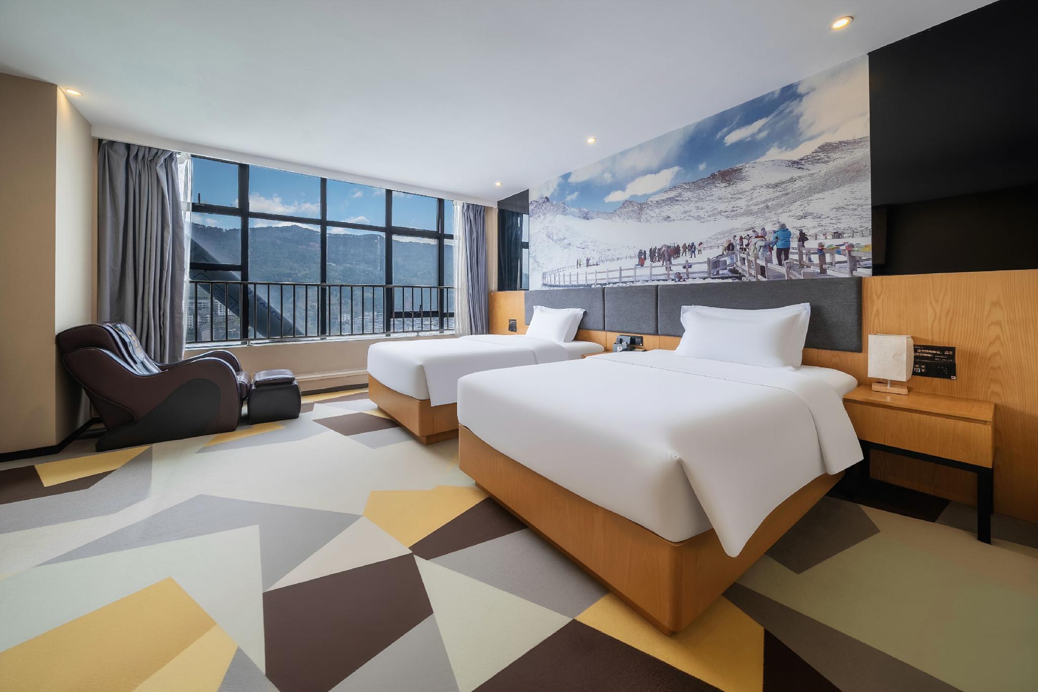Chonpines Hotel (Guangyuan Nanhe Central Square) 10/33