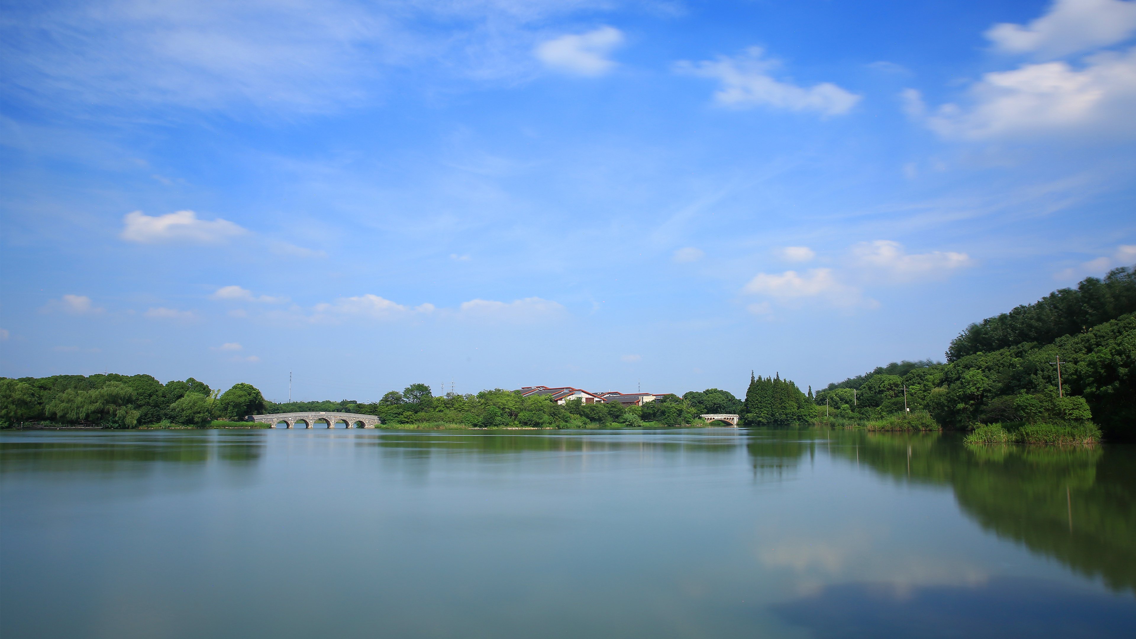 HOLIDAY INN KUNSHAN HUAQIAO 41/50