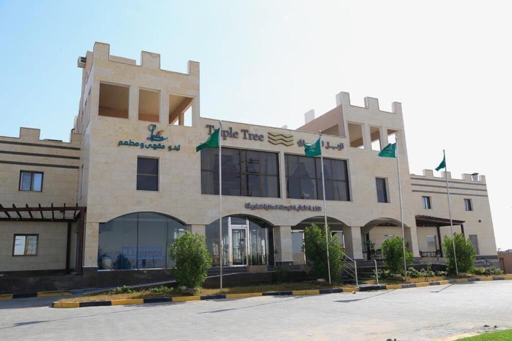 فندق تربل تري(Triple Tree Hotel) 7/50