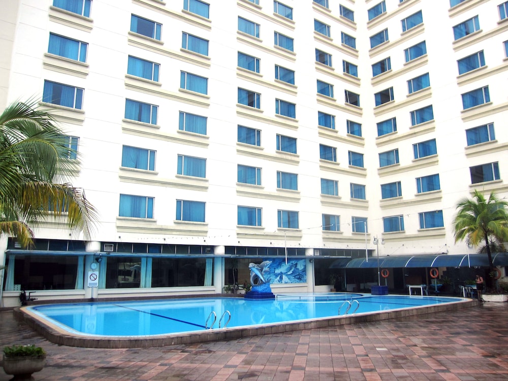 Grand Mercure Maha Cipta Medan Angkasa 4/69