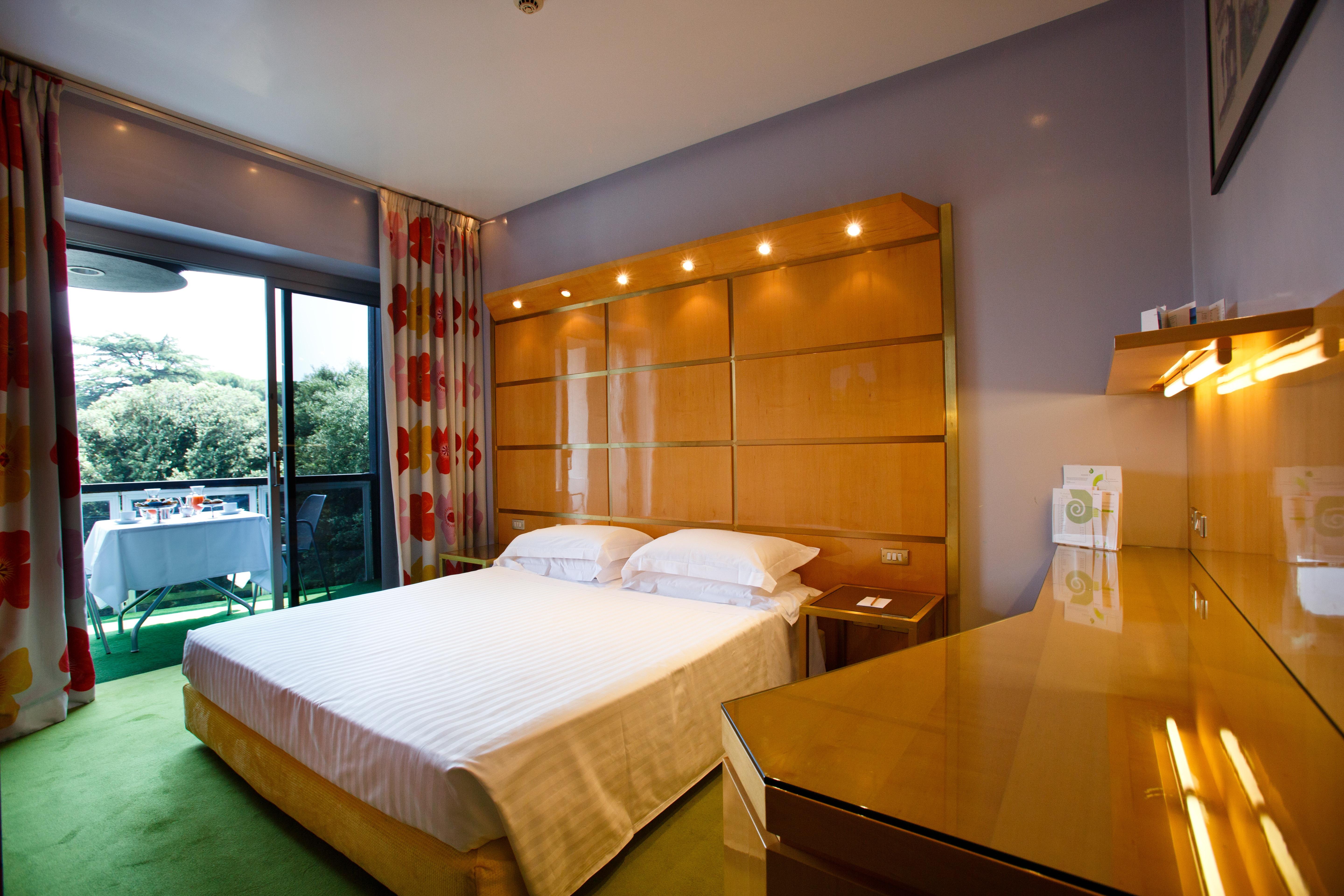 SUPERIOR, DOUBLE BED