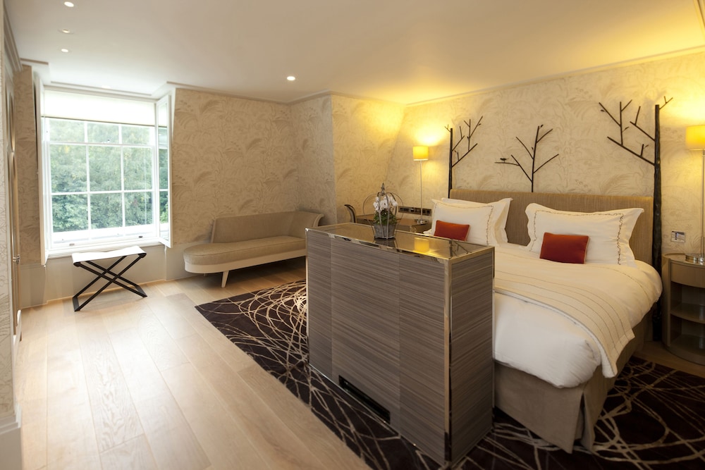 Coworth Park Dorchester Collection 28/77