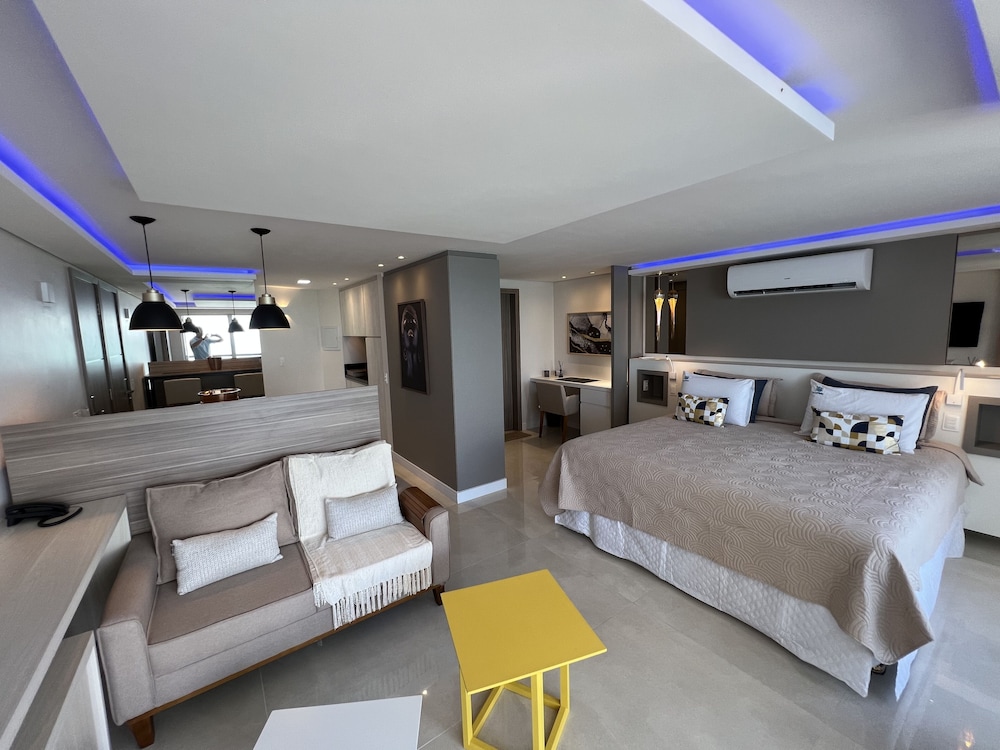 Iate Plaza Hotel 32/50