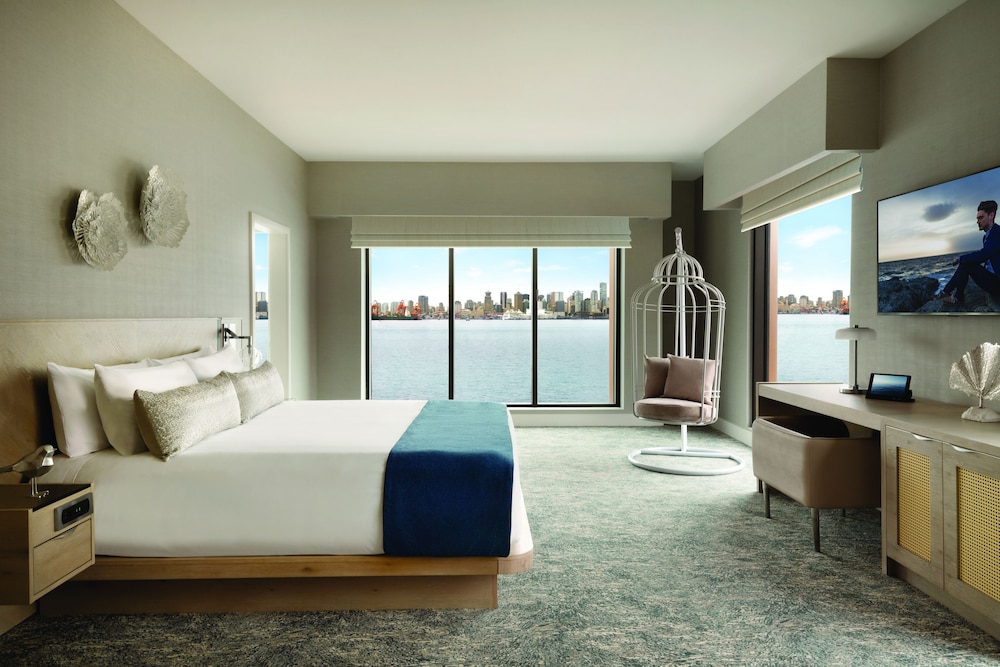 Seaside Hotel 41/53
