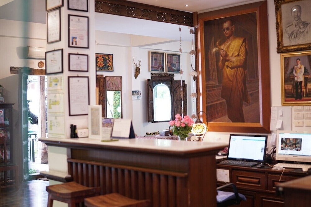 Baan Huen Phen 8/69