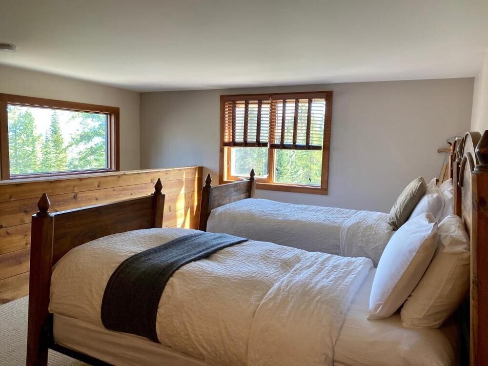 Winston Lodge 22/50