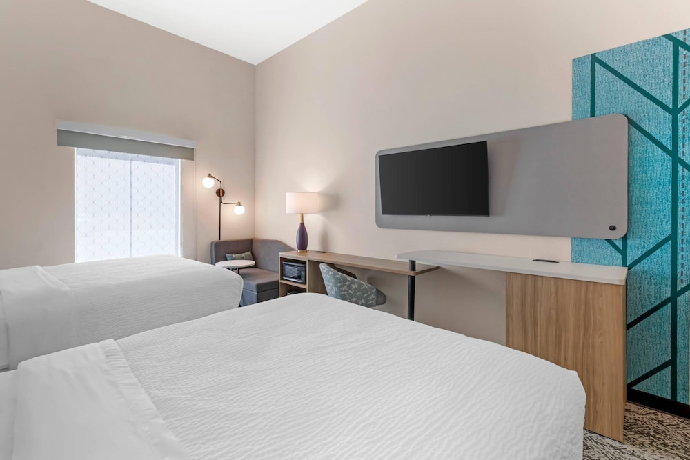 Sleep Inn & Suites Ashland City, TN 19/50