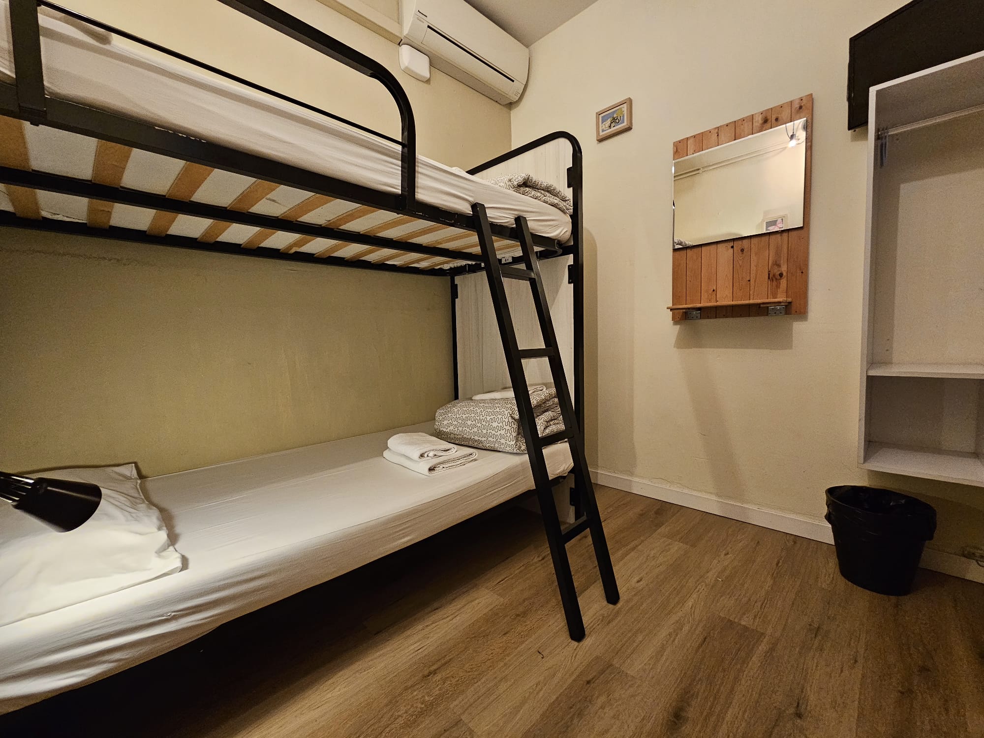 Wow Hostel Barcelona 28/28
