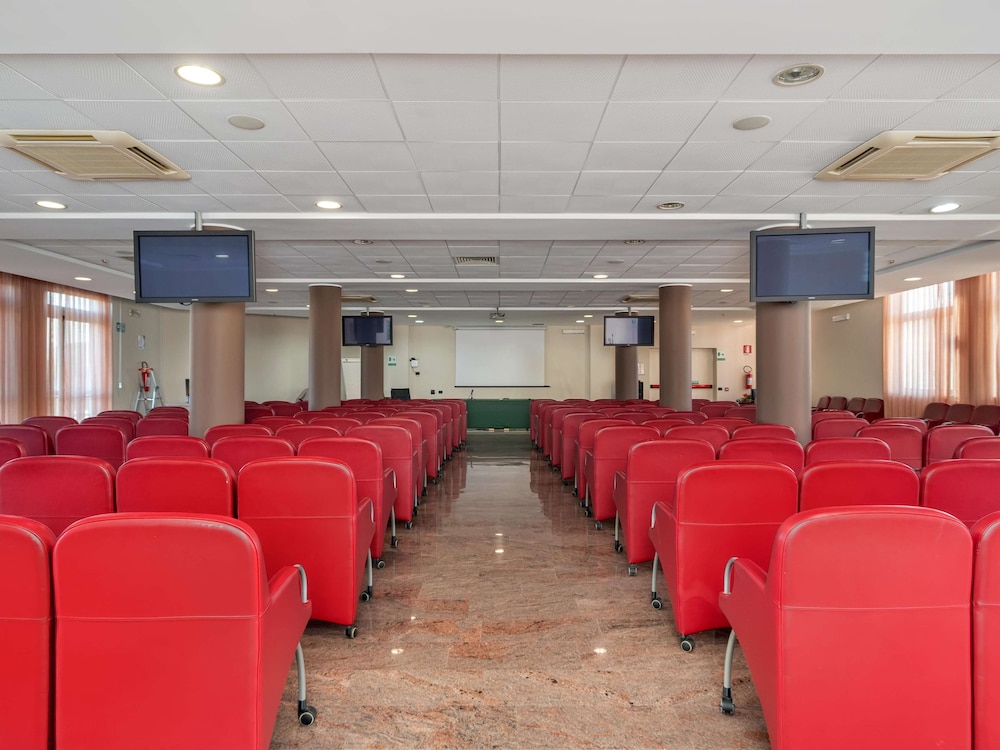 B&B HOTEL Settimo Torinese 36/50