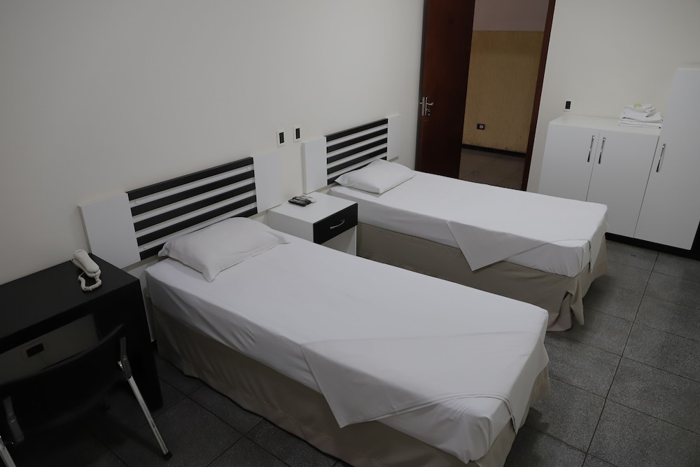 Oft Neves Hotel 10/37