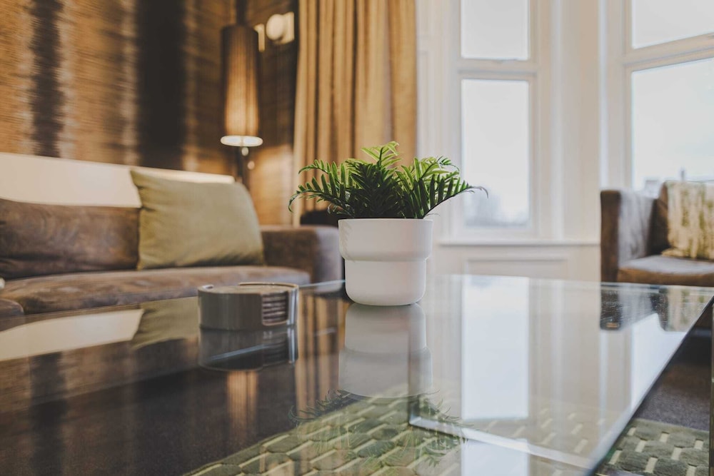 Kensington House Aparthotel by Warren Collection 52/59