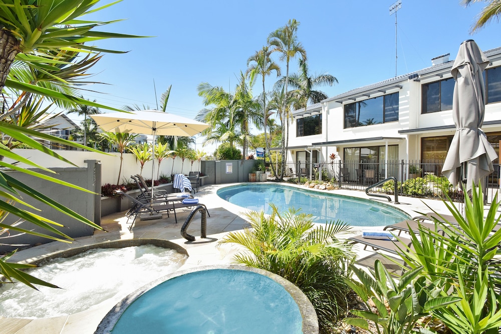 NOOSA PLACE RESORT 64/74
