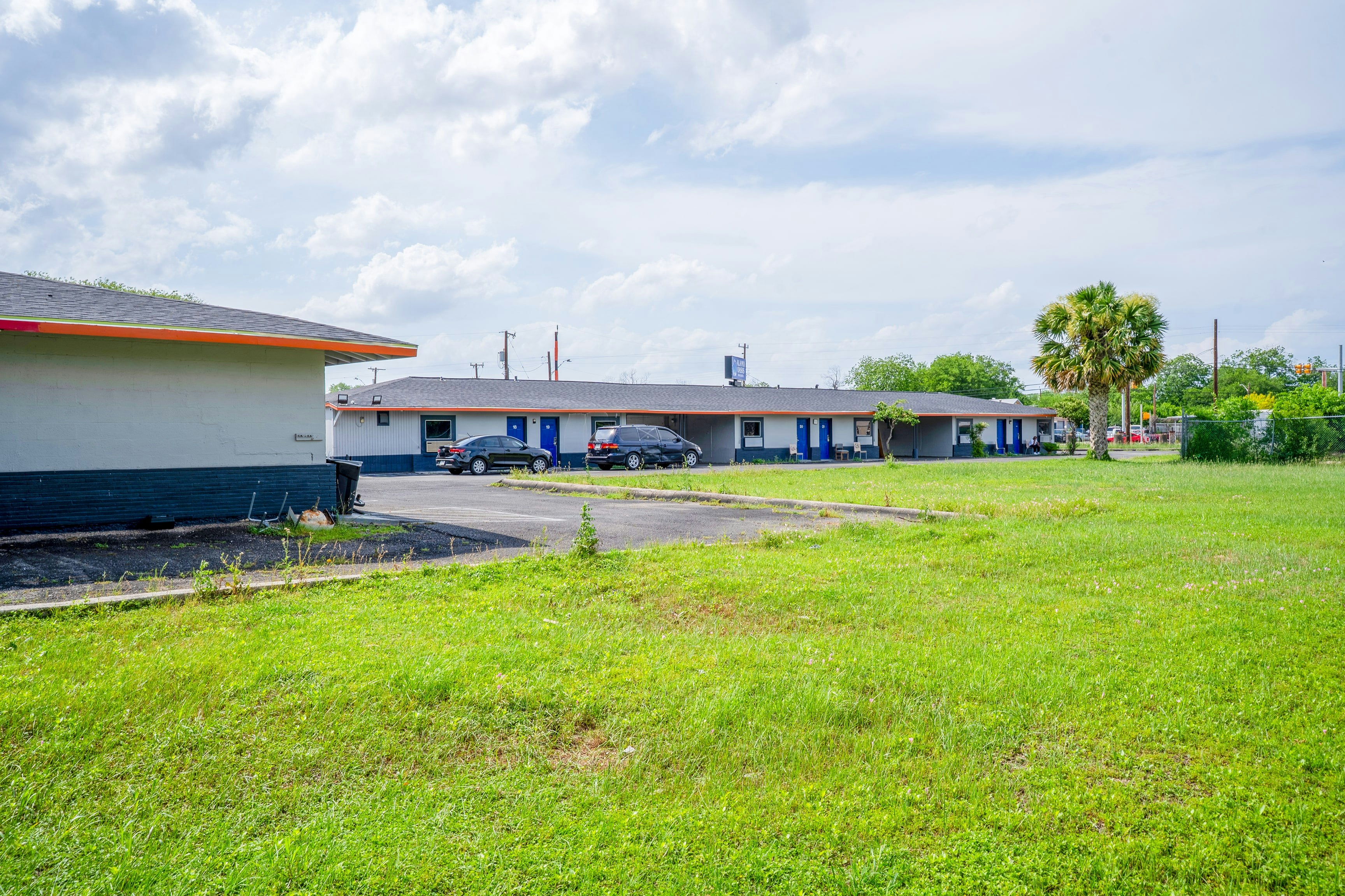 Alamo Oasis Inn and Suites By OYO San Antonio 48/53