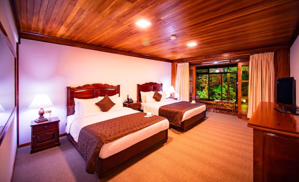 Trapp Family Lodge 11/64