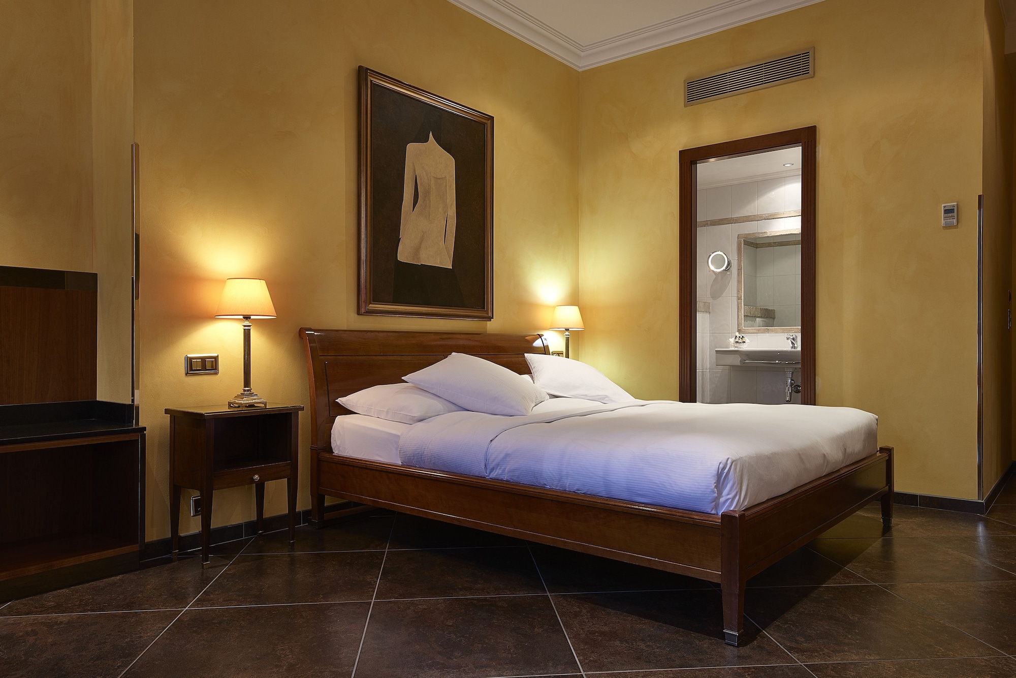 Superior, King Bed, Hotel d Alleves 3/6