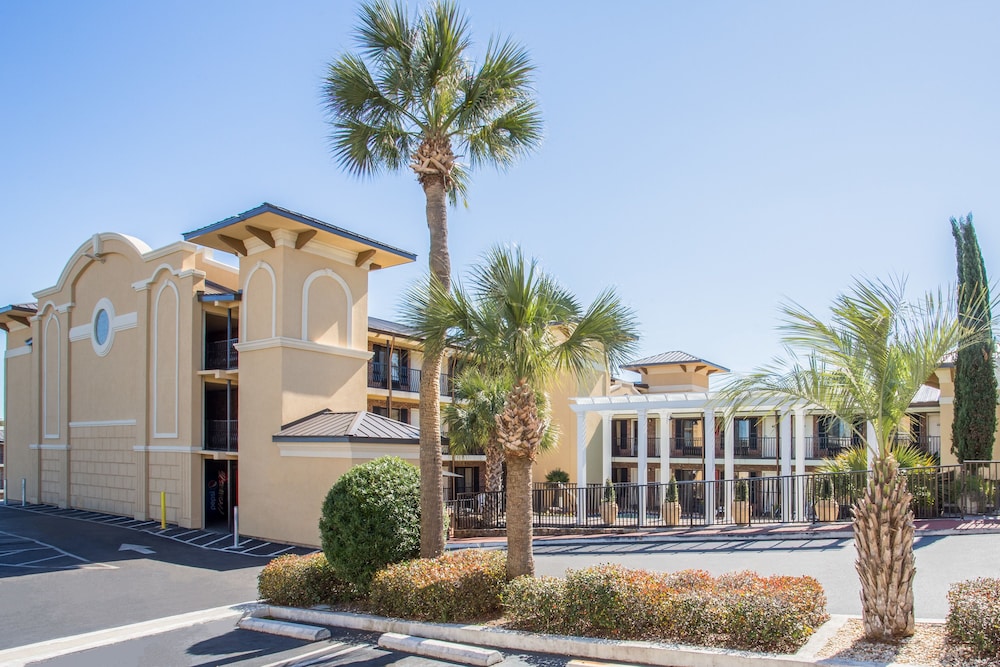 Days Inn By Wyndham Pensacola - Historic Downtown in PENSACOLA - FL