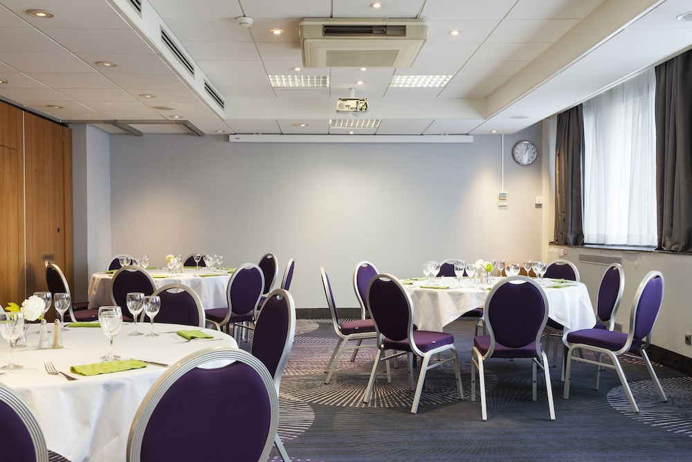 Novotel Tours Centre Gare 54/65
