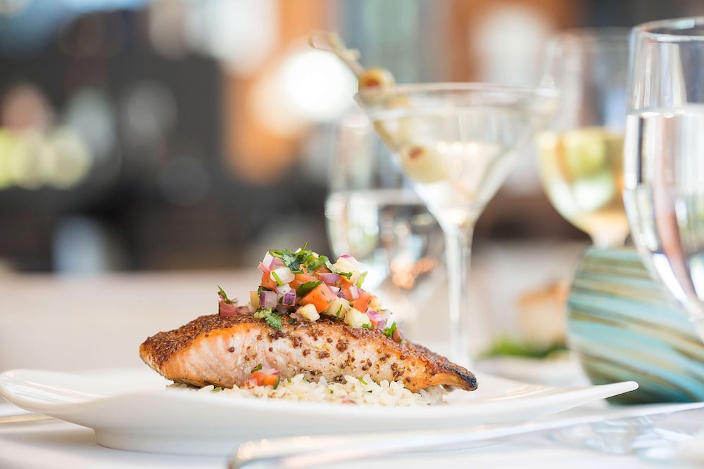 Waterstone Resort And Marina Curio Collection Ex Waterstone Resort Marina A Doubletree By Hilton 24/56