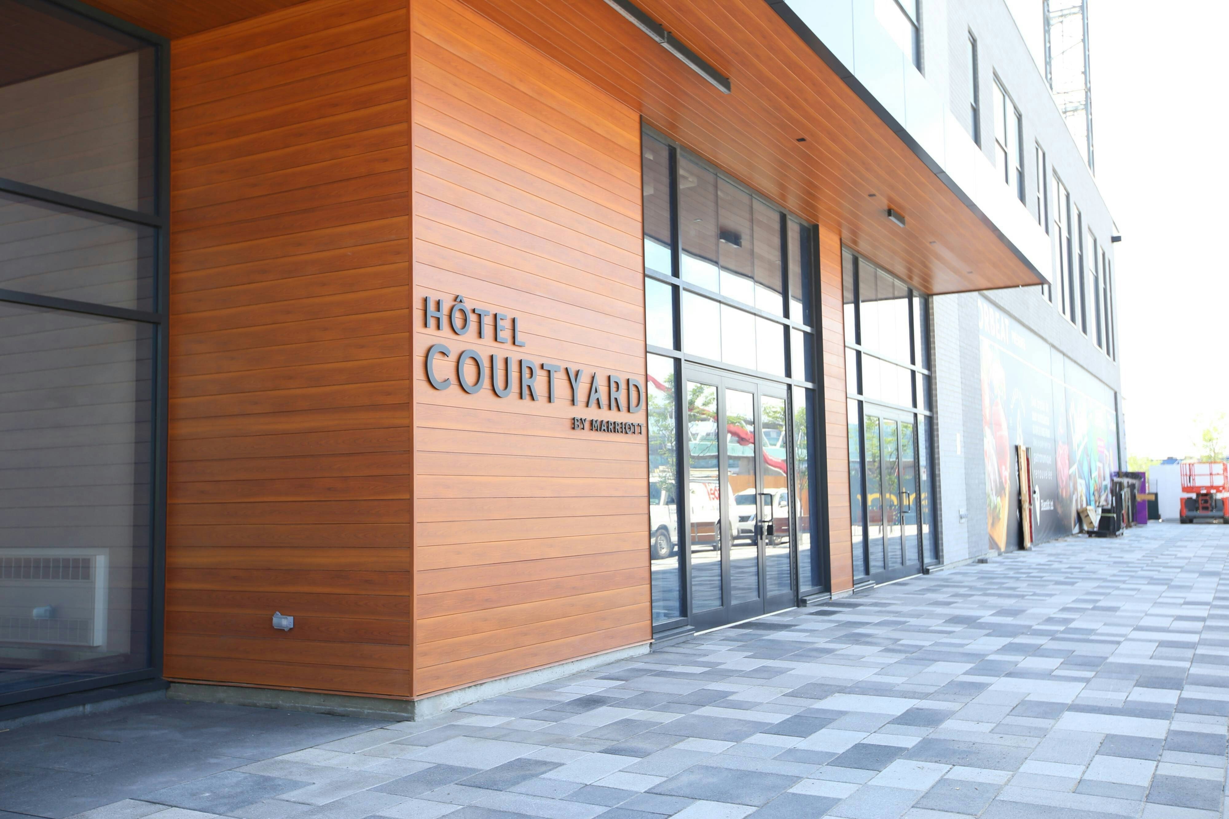 Courtyard by Marriott Montreal Brossard 13/14