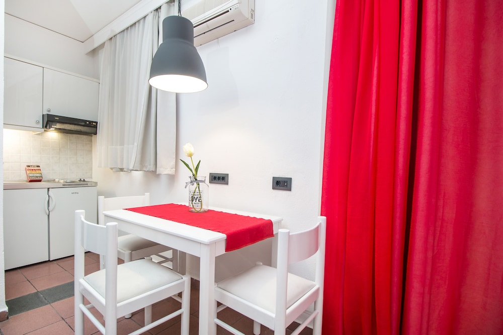 Kahlua Hotel Apartments 39/40