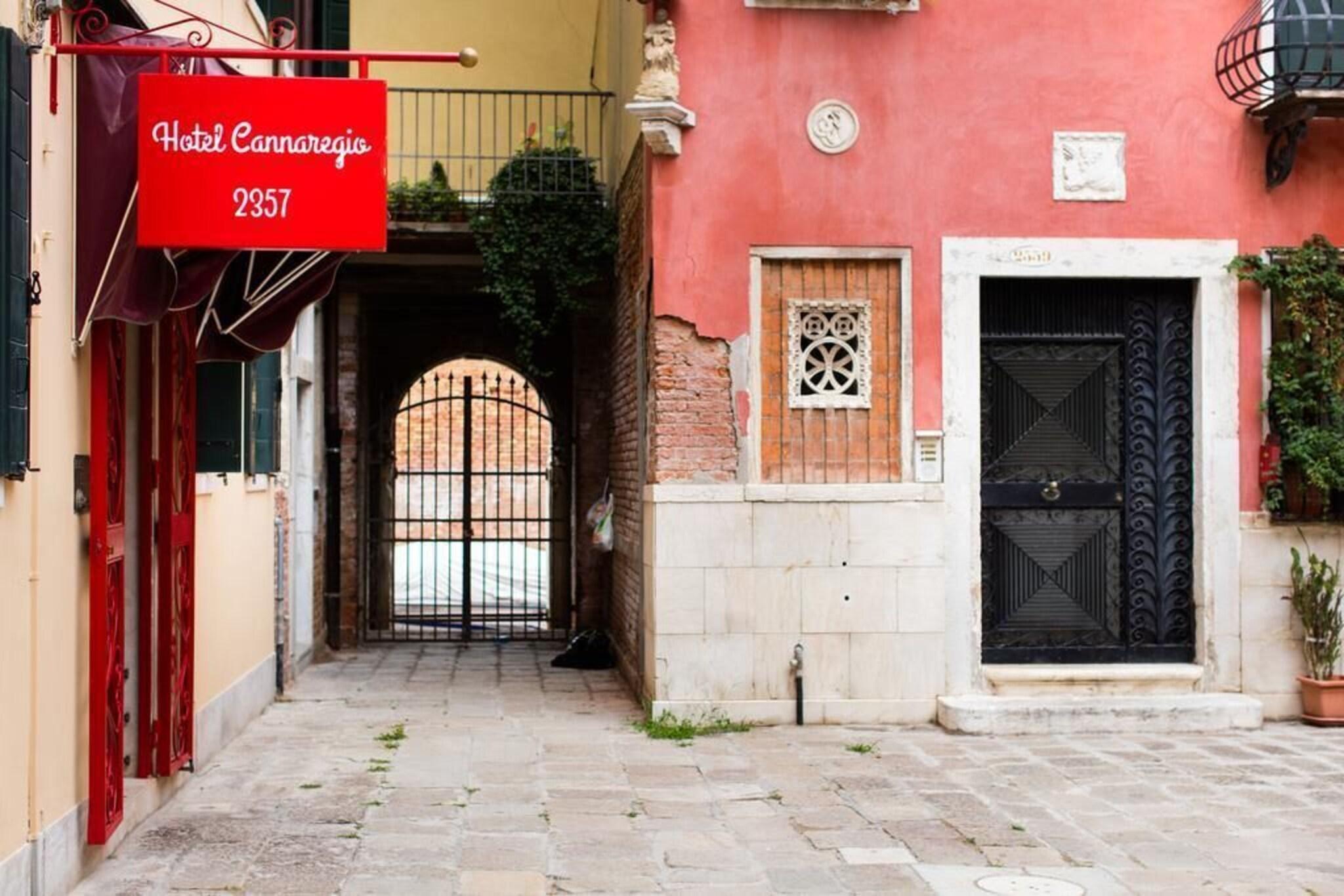 Hotel Cannaregio 2357 2/22