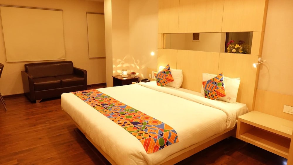 Fabhotel K-Sqaure Koyambedu 10/26