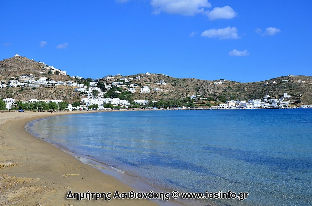 Grandma Vasiliki Rooms To Let 42/55