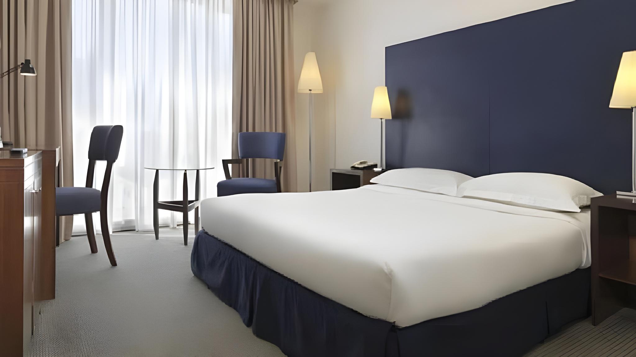 غرفة سوبيريور بسرير فردي، Hotel Capitol Kuala Lumpur 3/3
