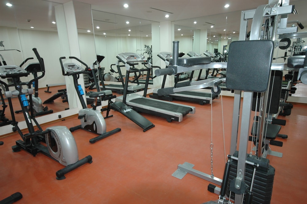 Tourist Hotel 27/63