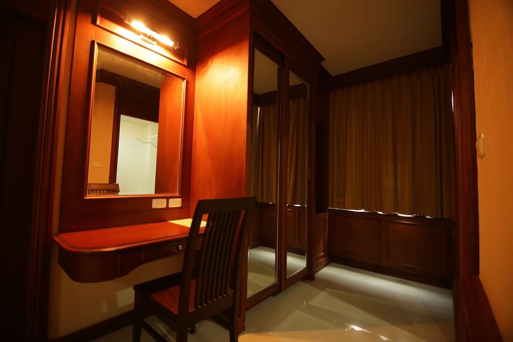 Convenient Park Hotel 27/45