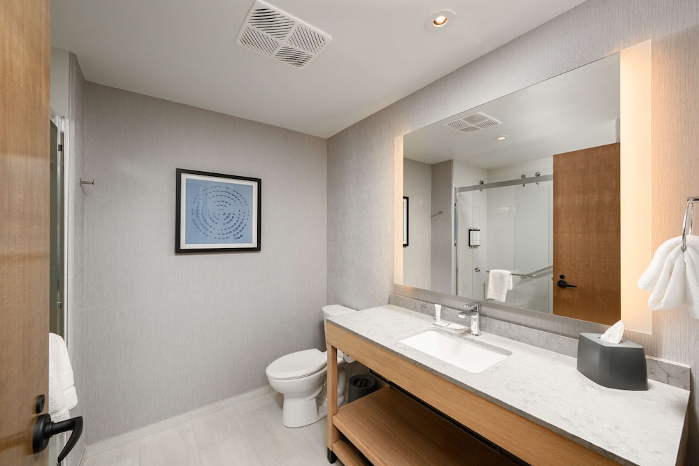 Hyatt Place Albany 27/29