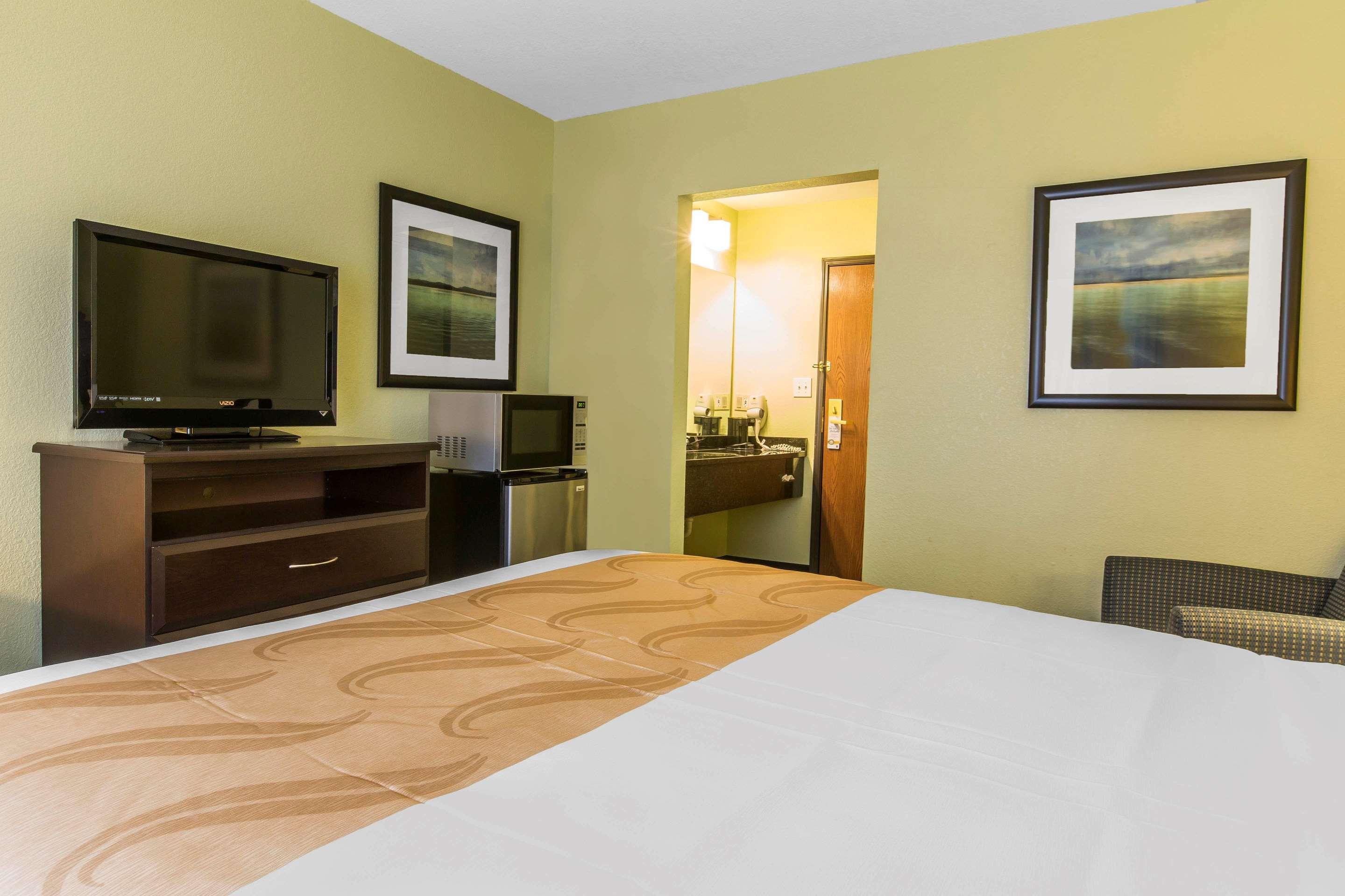 غرفة بسرير كوين، Quality Inn Cedartown 2/9